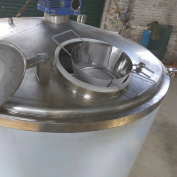Private subsidairy farm in Tatarstan, 300 liters of milk per day